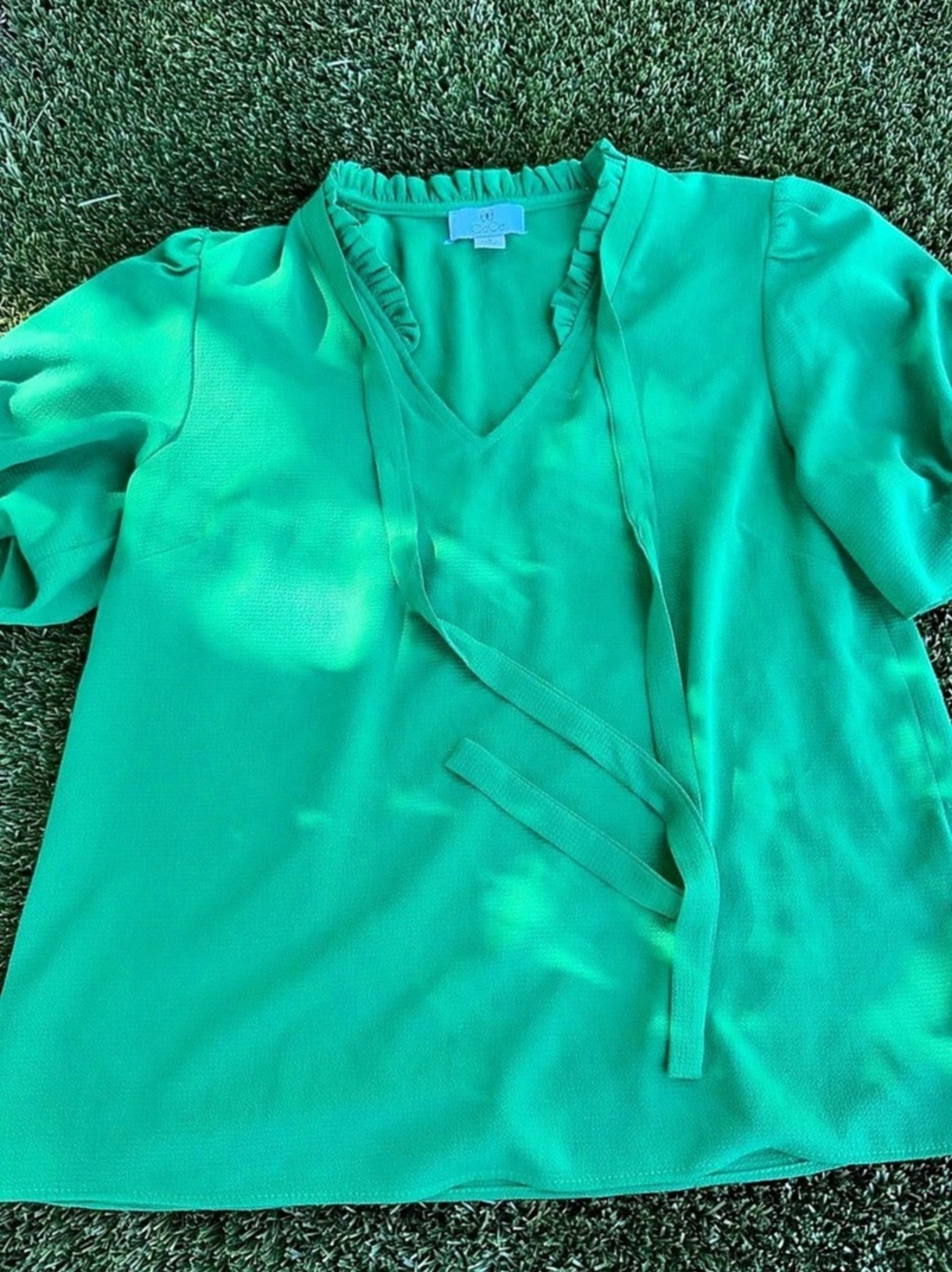 Cece Brand Green Tie-Neck Blouse